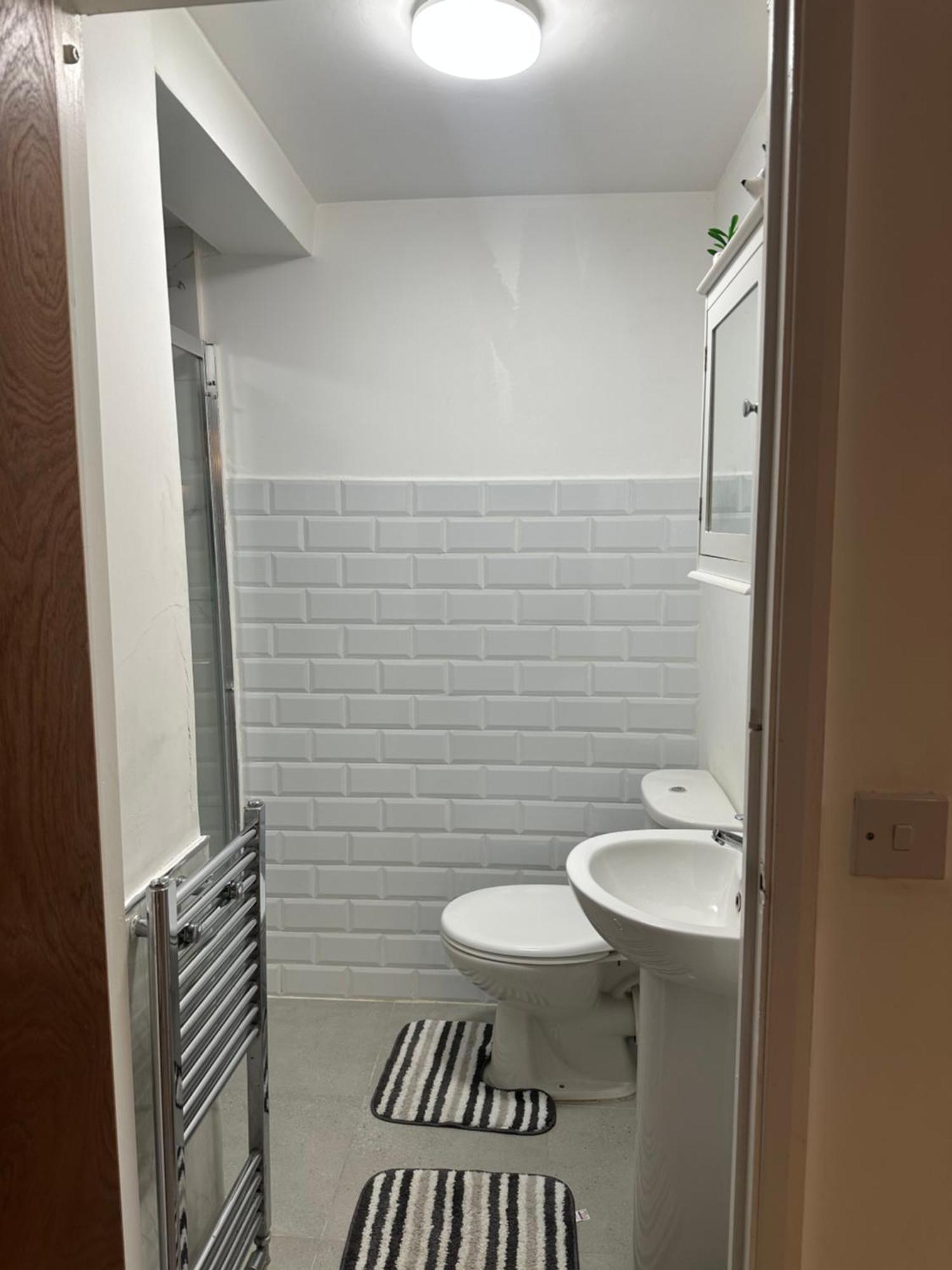 Stylish Studio Flat - Watford Junction - Harry Potter Buitenkant foto